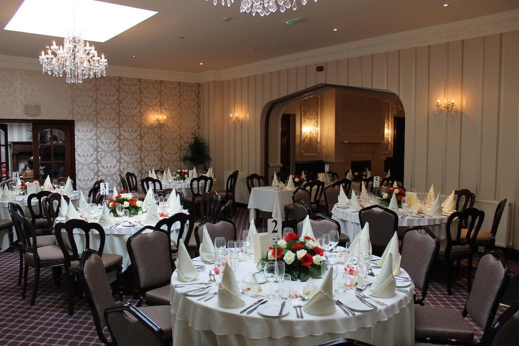 Oakwood Hall Hotel بنغلي المظهر الخارجي الصورة