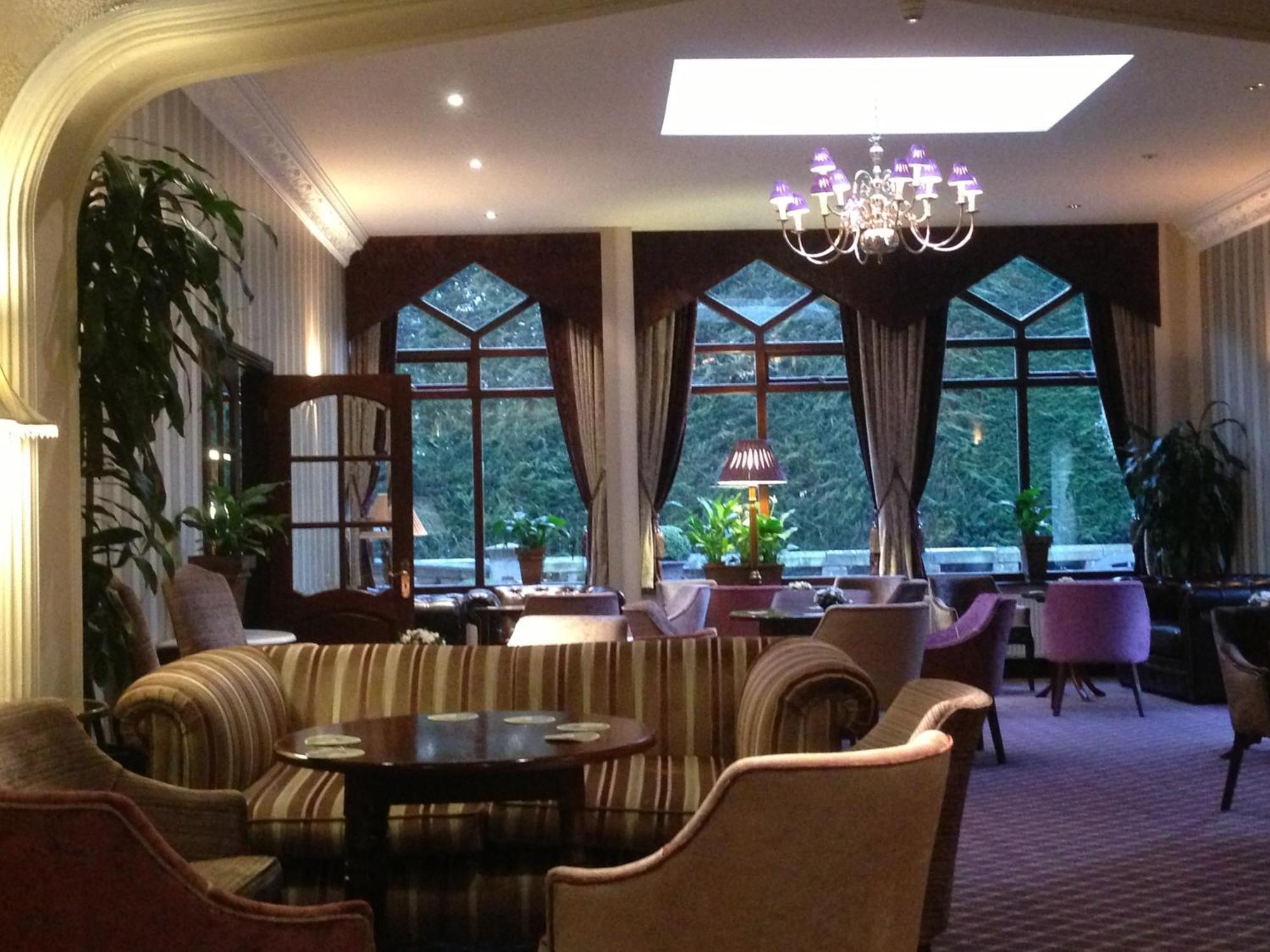 Oakwood Hall Hotel بنغلي المظهر الخارجي الصورة