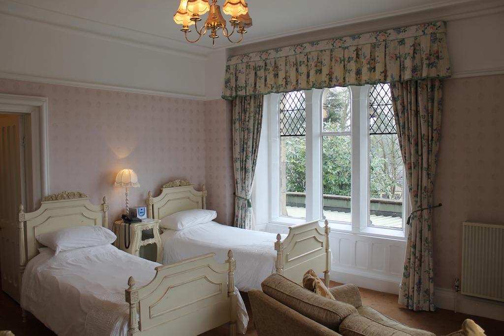 Oakwood Hall Hotel بنغلي الغرفة الصورة